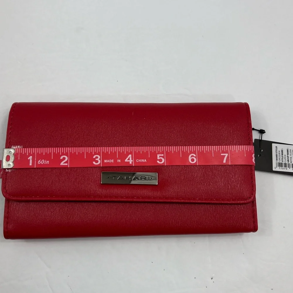 ⭐️TAHARI💯 WOMENS RED, WALLET, VEGAN LEATHER, RFID PROTECTED LINING - Picture 14 of 16